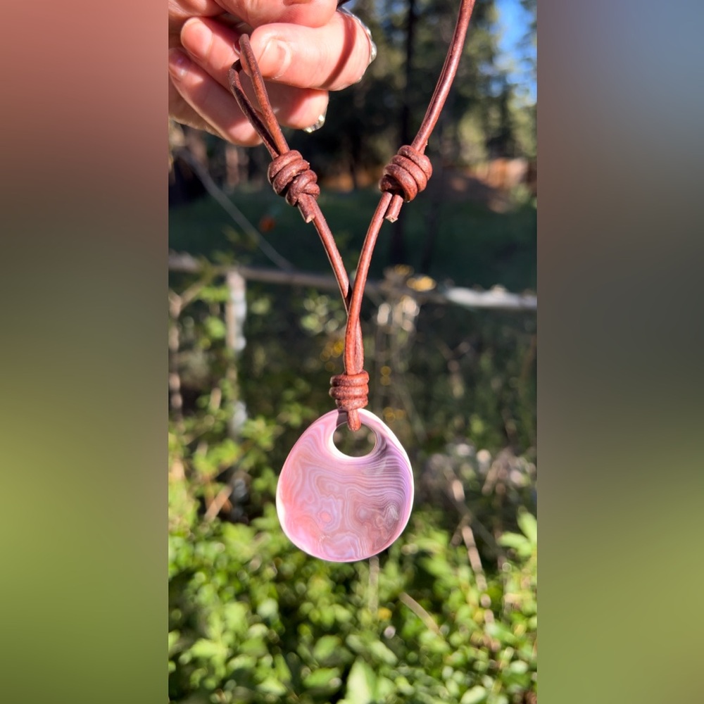 Purple Wampum shell pendant necklace, handmade💜 - Picture 3 of 17